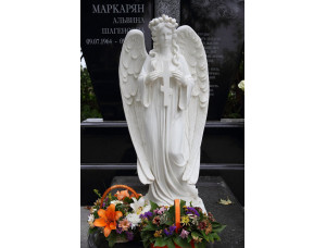 Памятник Ангел с крестом на могилу